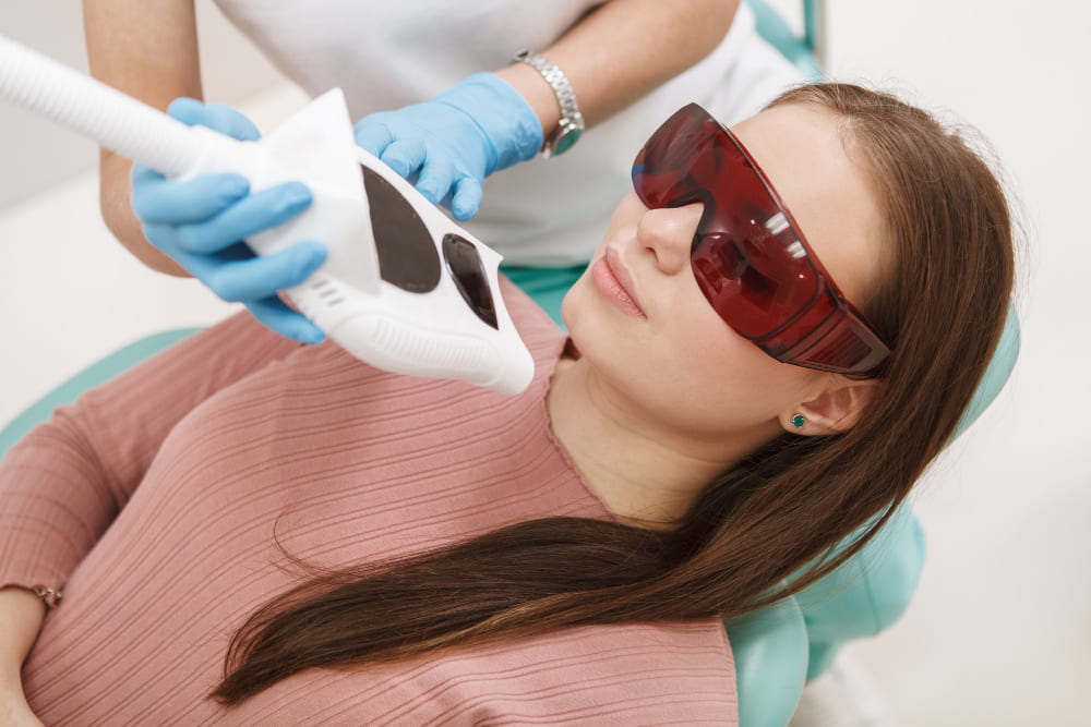 ¿Cómo funciona exactamente el blanqueamiento dental?